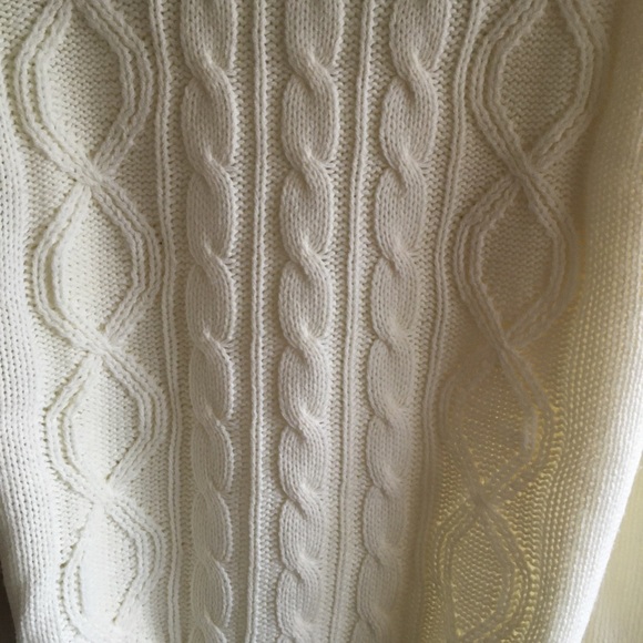 Vintage chunky cable knit turtleneck sweater - Picture 2 of 4